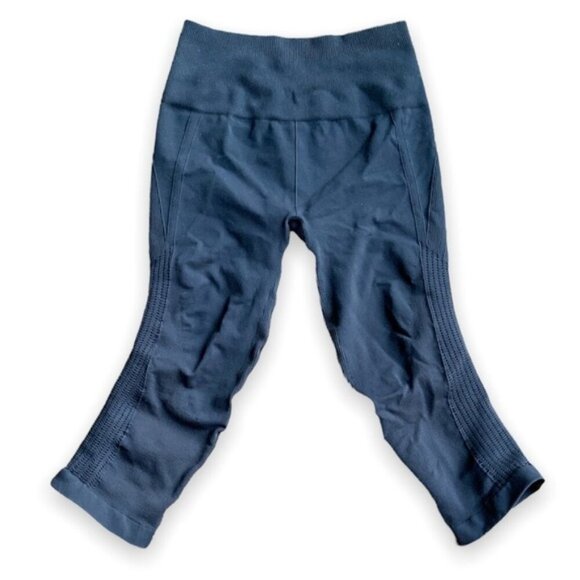 Lululemon Ebb And Flow Crop IIBlack size 6 - Picture 9 of 15